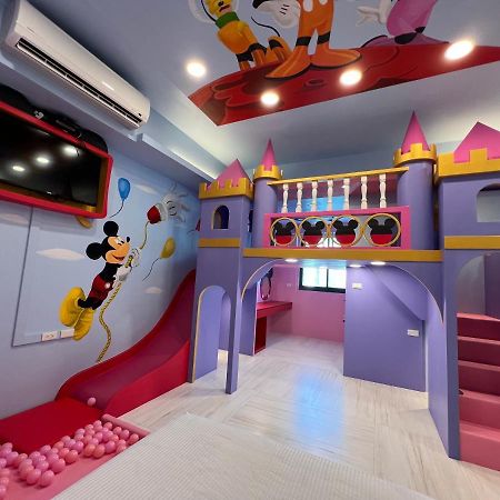 Fun Holiday Family Hostel Đài Nam Ngoại thất bức ảnh
