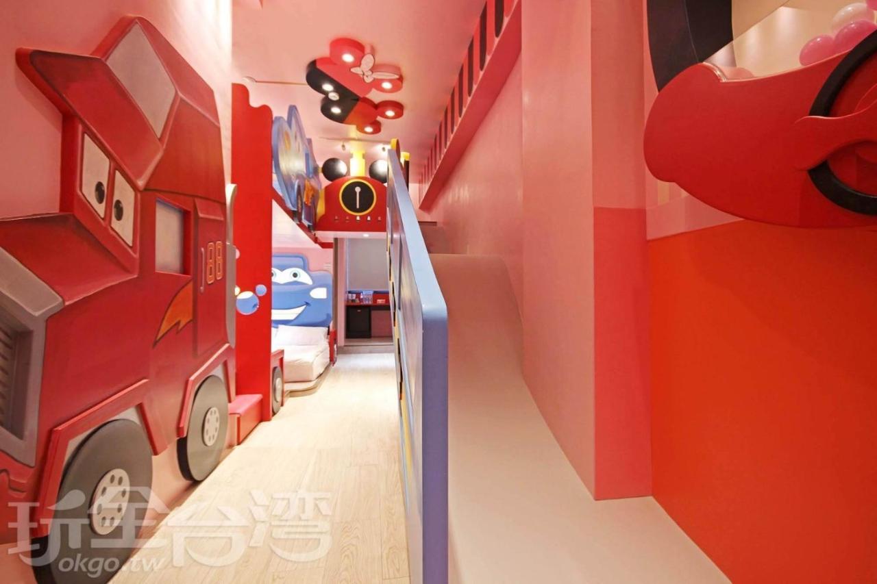 Fun Holiday Family Hostel Đài Nam Ngoại thất bức ảnh