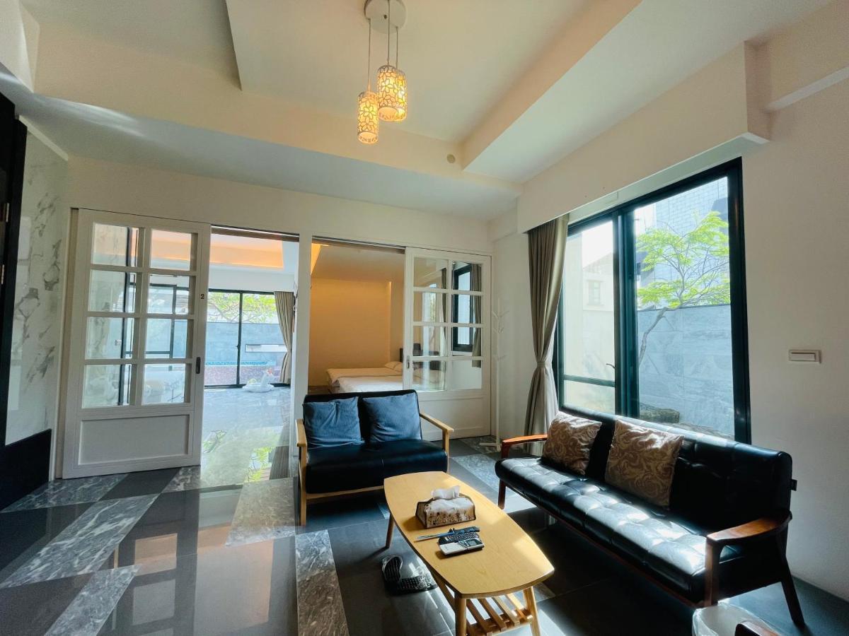 Fun Holiday Family Hostel Đài Nam Ngoại thất bức ảnh