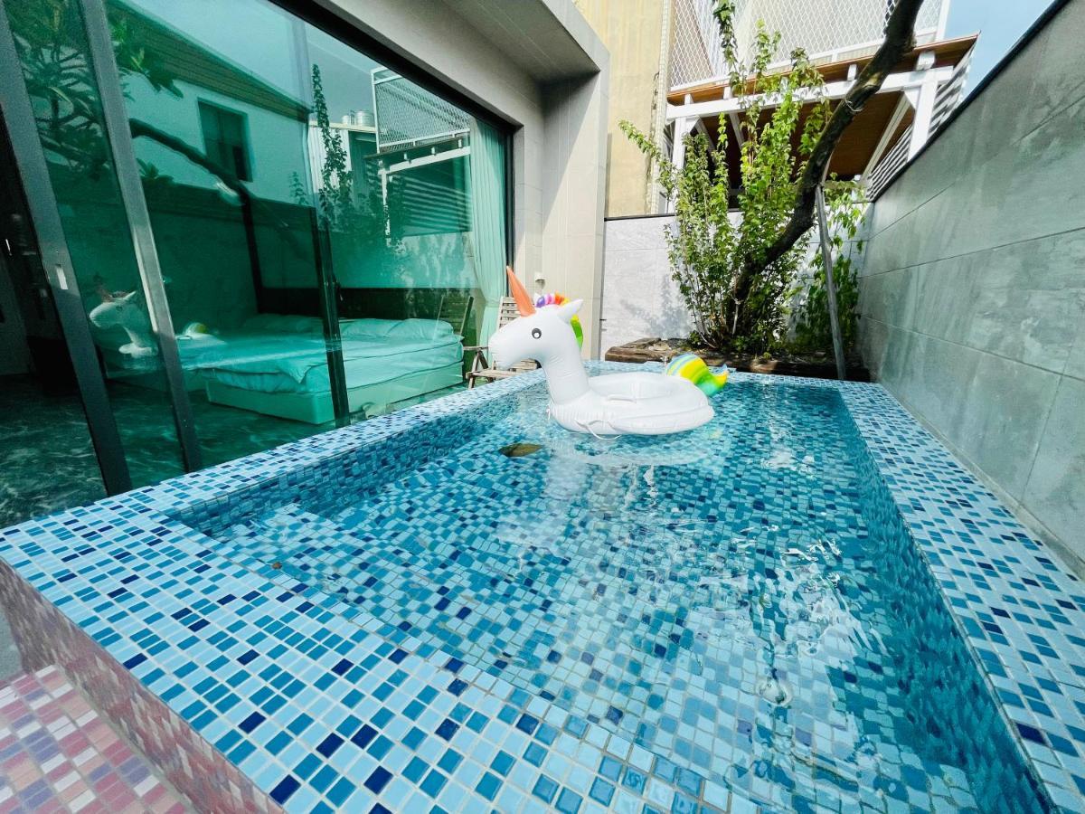 Fun Holiday Family Hostel Đài Nam Ngoại thất bức ảnh