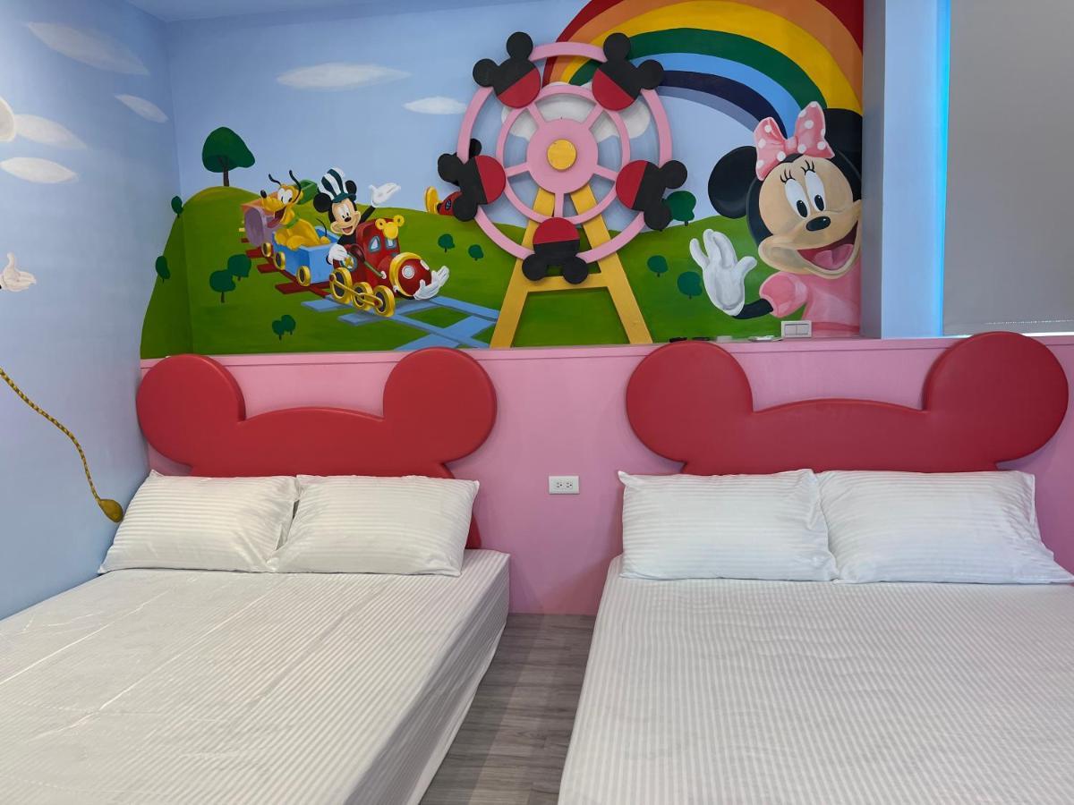 Fun Holiday Family Hostel Đài Nam Ngoại thất bức ảnh