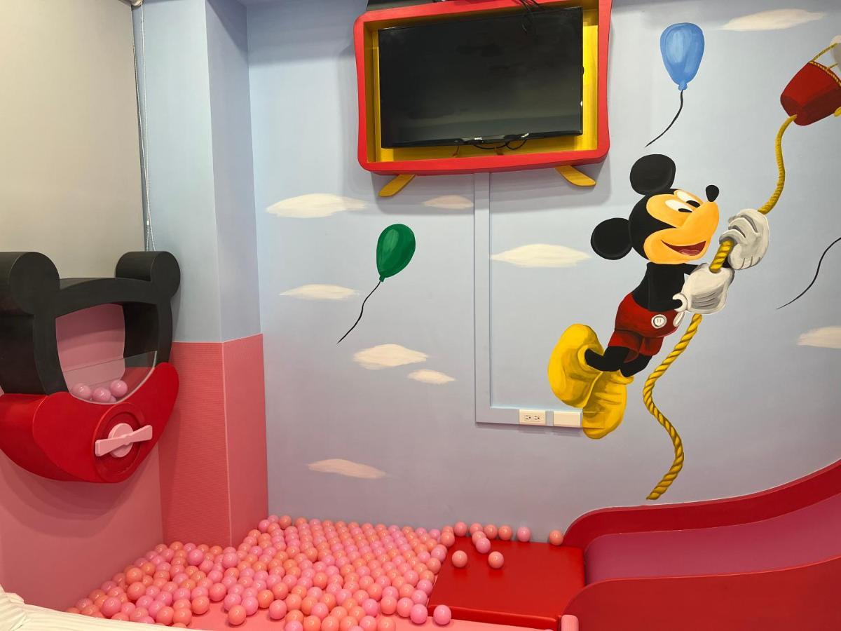 Fun Holiday Family Hostel Đài Nam Ngoại thất bức ảnh