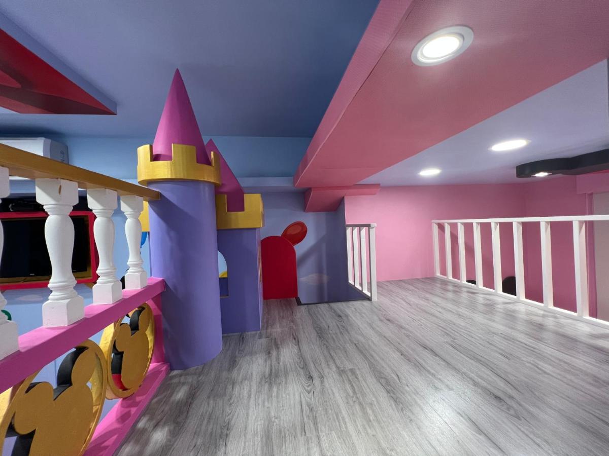 Fun Holiday Family Hostel Đài Nam Ngoại thất bức ảnh