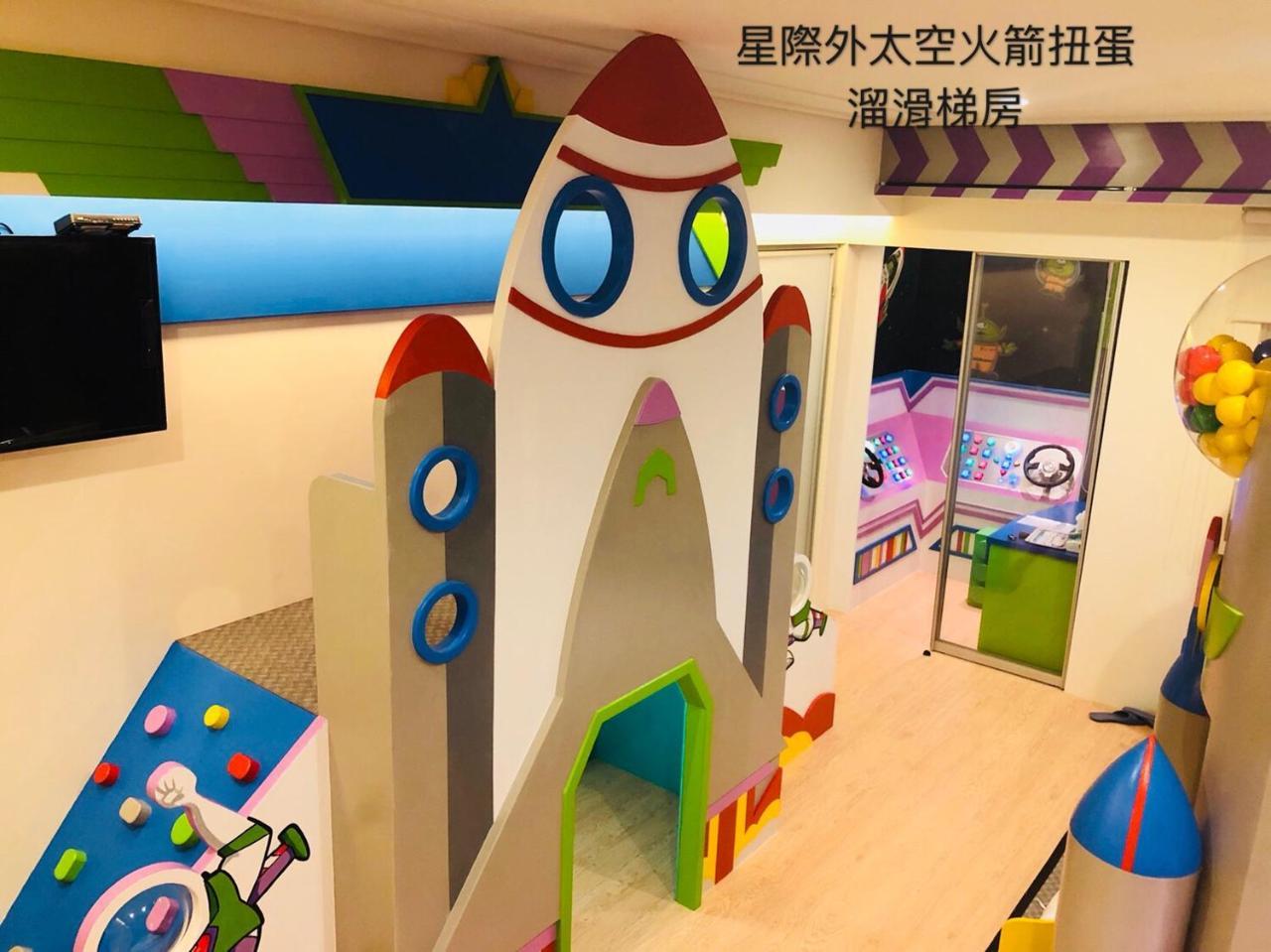 Fun Holiday Family Hostel Đài Nam Ngoại thất bức ảnh