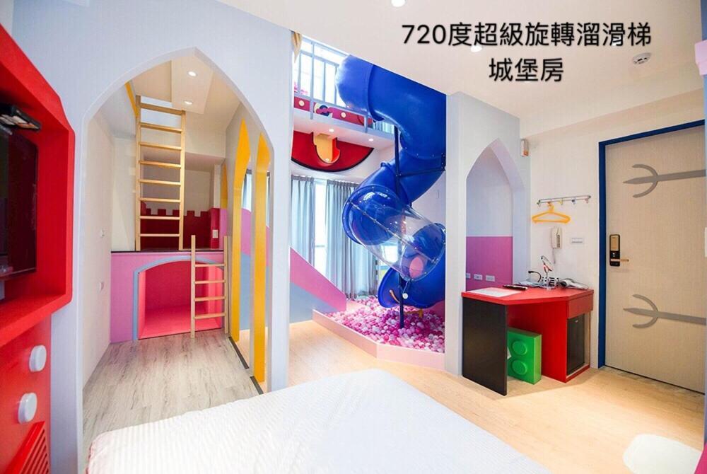 Fun Holiday Family Hostel Đài Nam Ngoại thất bức ảnh