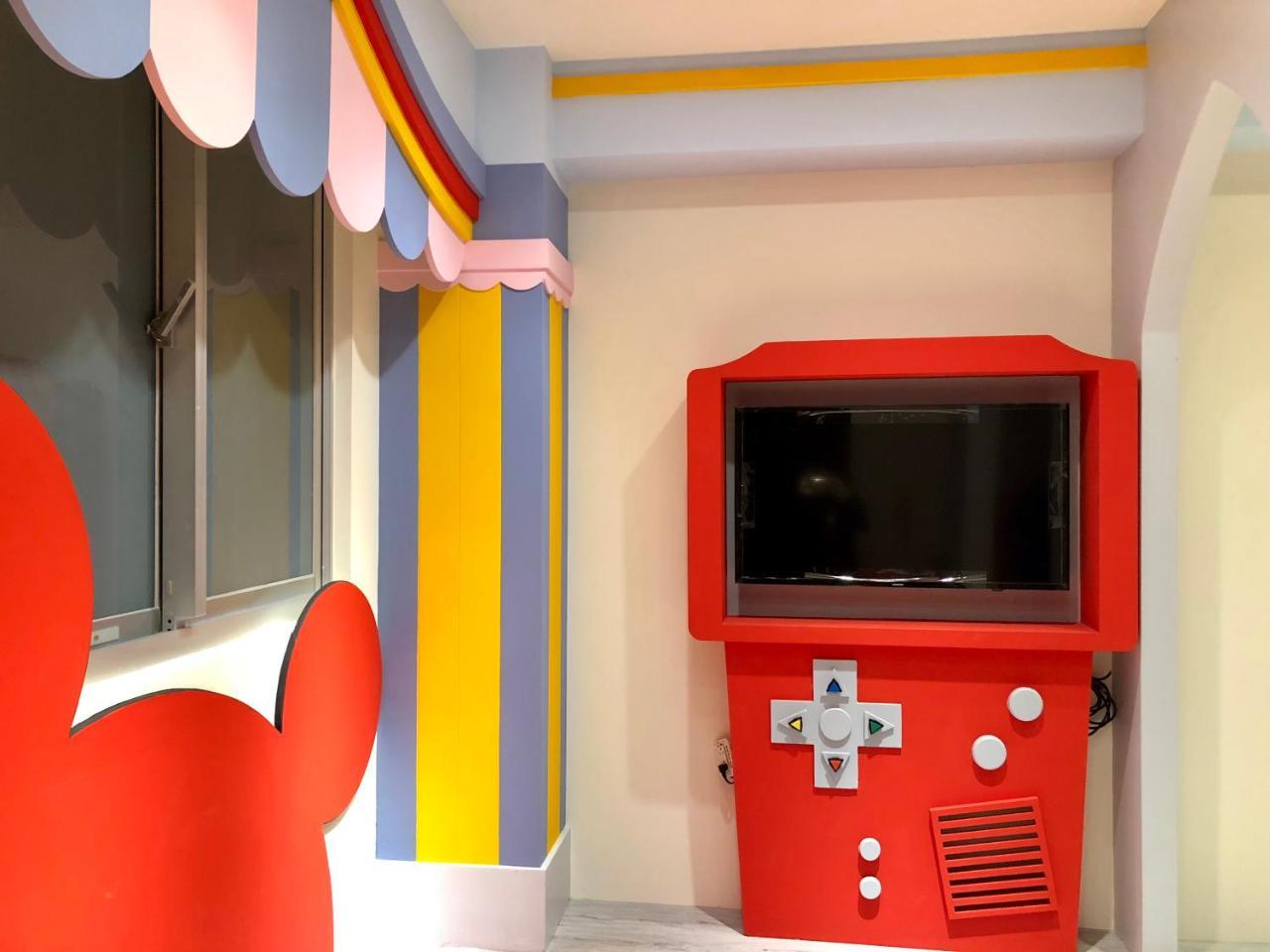 Fun Holiday Family Hostel Đài Nam Ngoại thất bức ảnh