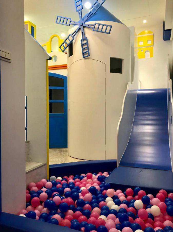 Fun Holiday Family Hostel Đài Nam Ngoại thất bức ảnh